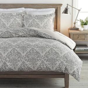 Pottery barn gray King size Jacquard Medallion cotton/linen duvet plus shams